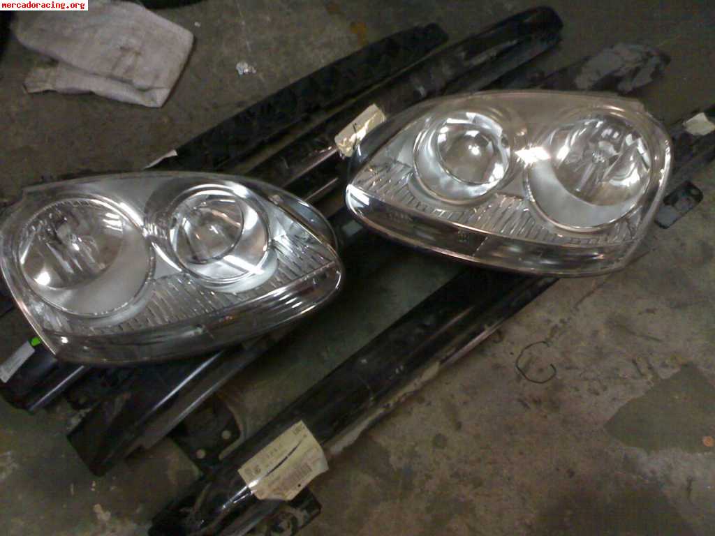 Se venden faros de golf v