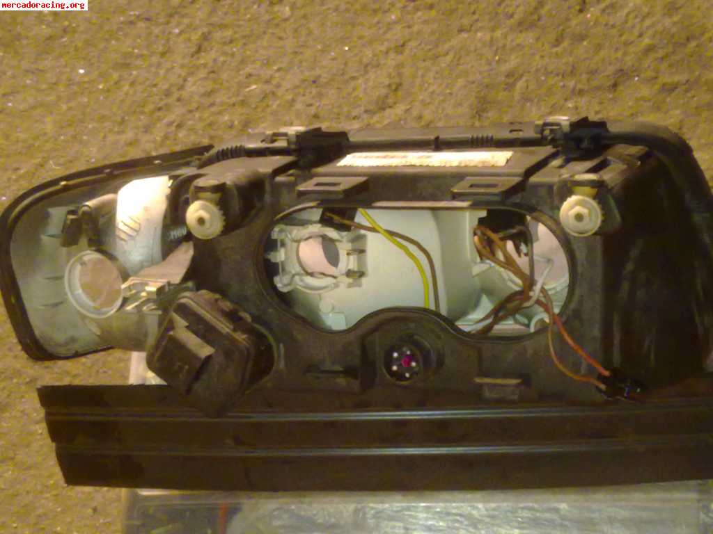 Vendo faro delantero izquierdo de audi a3 