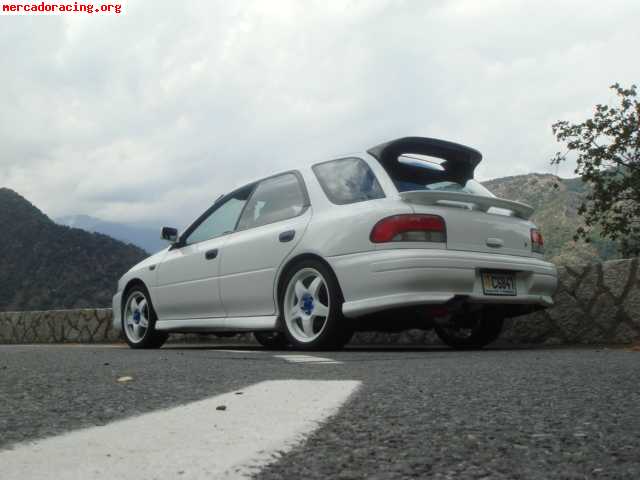 Vendo aleron de  subaru impreza sw en carbono