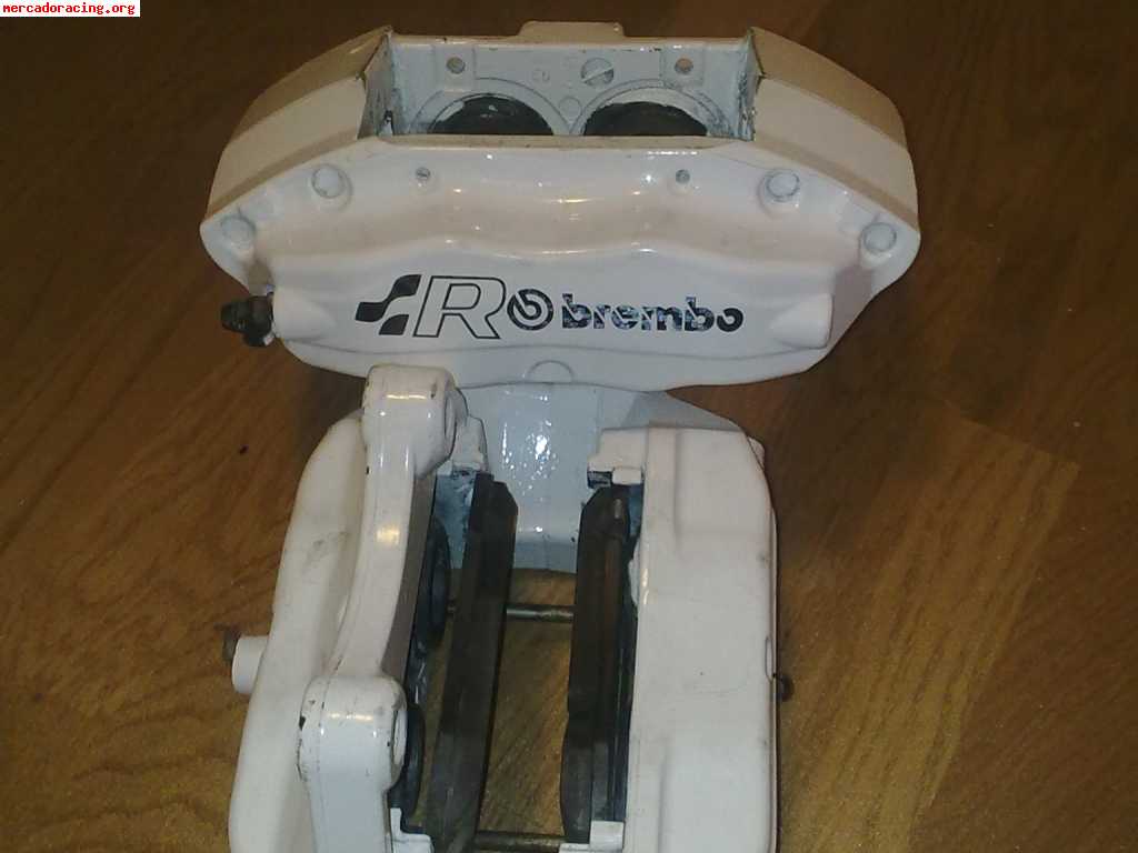 Brembo pinzas 4 pistones