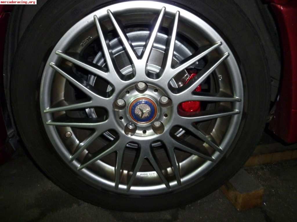 Se vende kit de frenos 4 2 pistones. mercedes 190 w201 w124