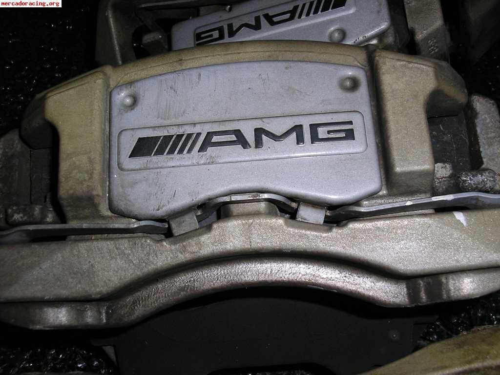 Kit de frenos amg de mercedes ml 63 amg.