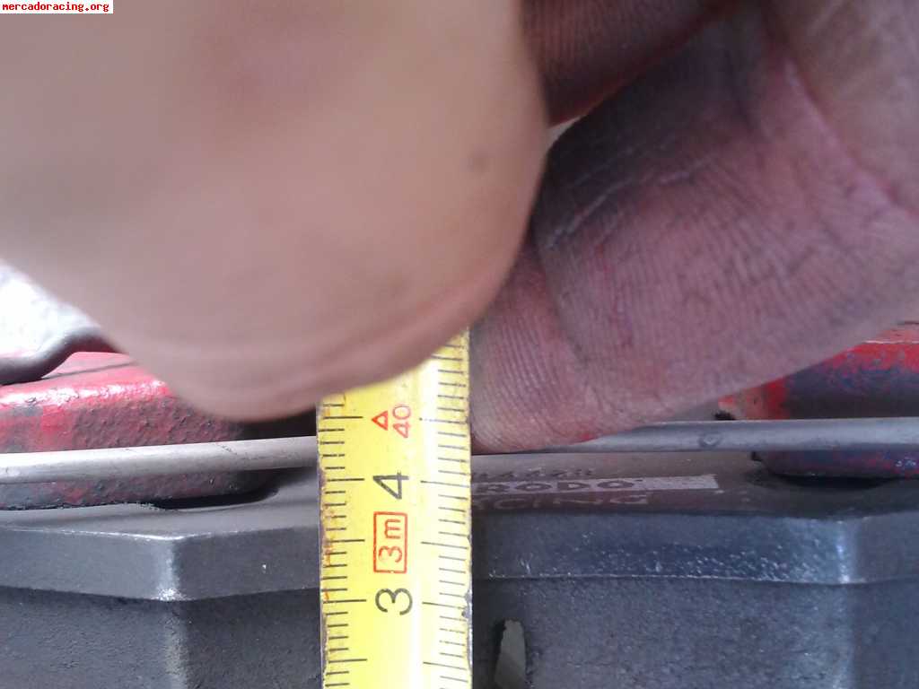Pinzas de freno, discos brembo y pastillas ferodo para escor