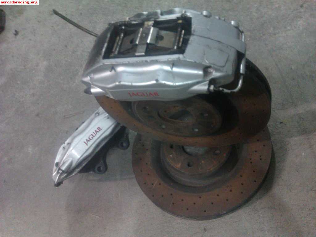 Frenos de 354 mm de jaguar 100 aniversario con pinzas brembo