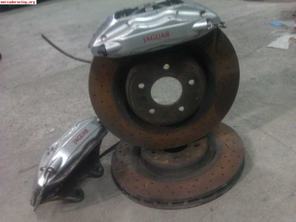 Frenos de 354 mm de jaguar 100 aniversario con pinzas brembo