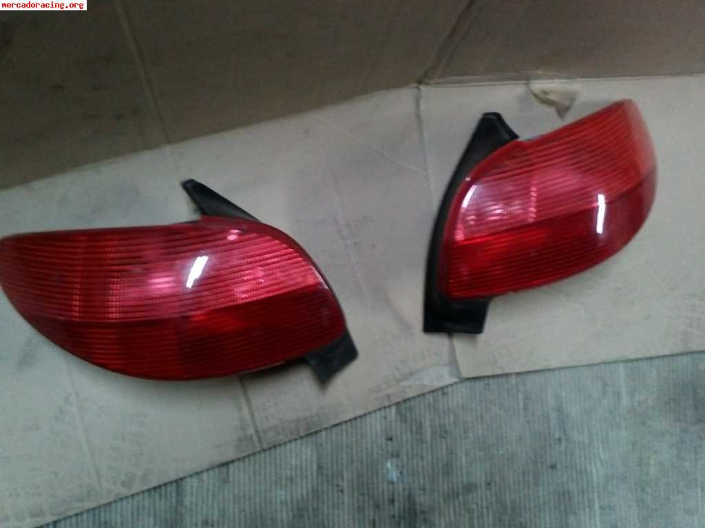 Faros trasero saxo y 206