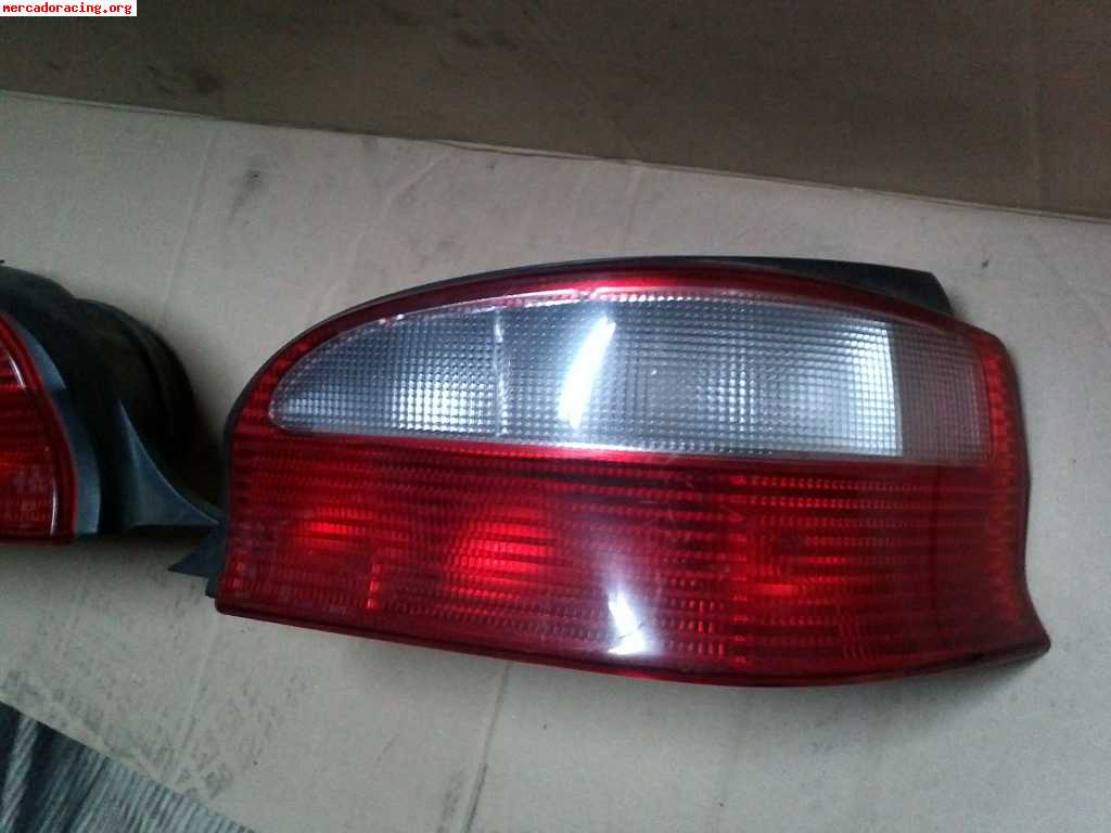 Faros trasero saxo y 206