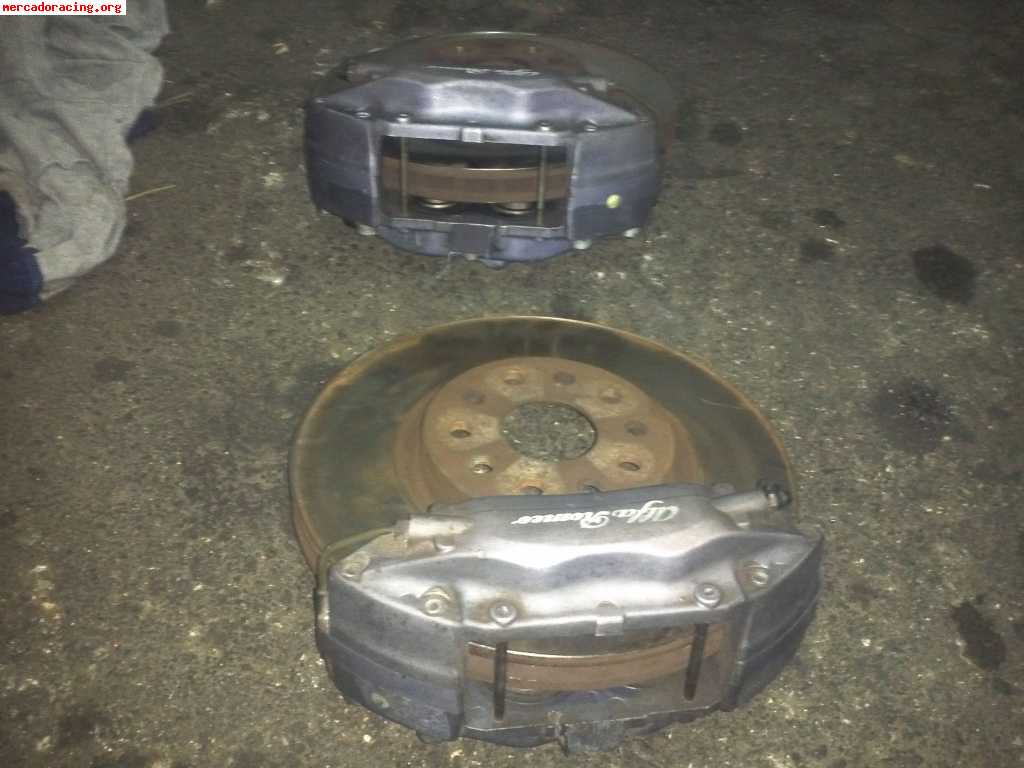 Pinzas brembo 4 pistomes   discos alfa romeo 