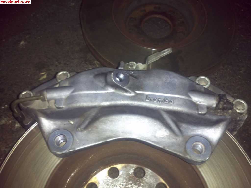 Pinzas brembo 4 pistomes   discos alfa romeo 
