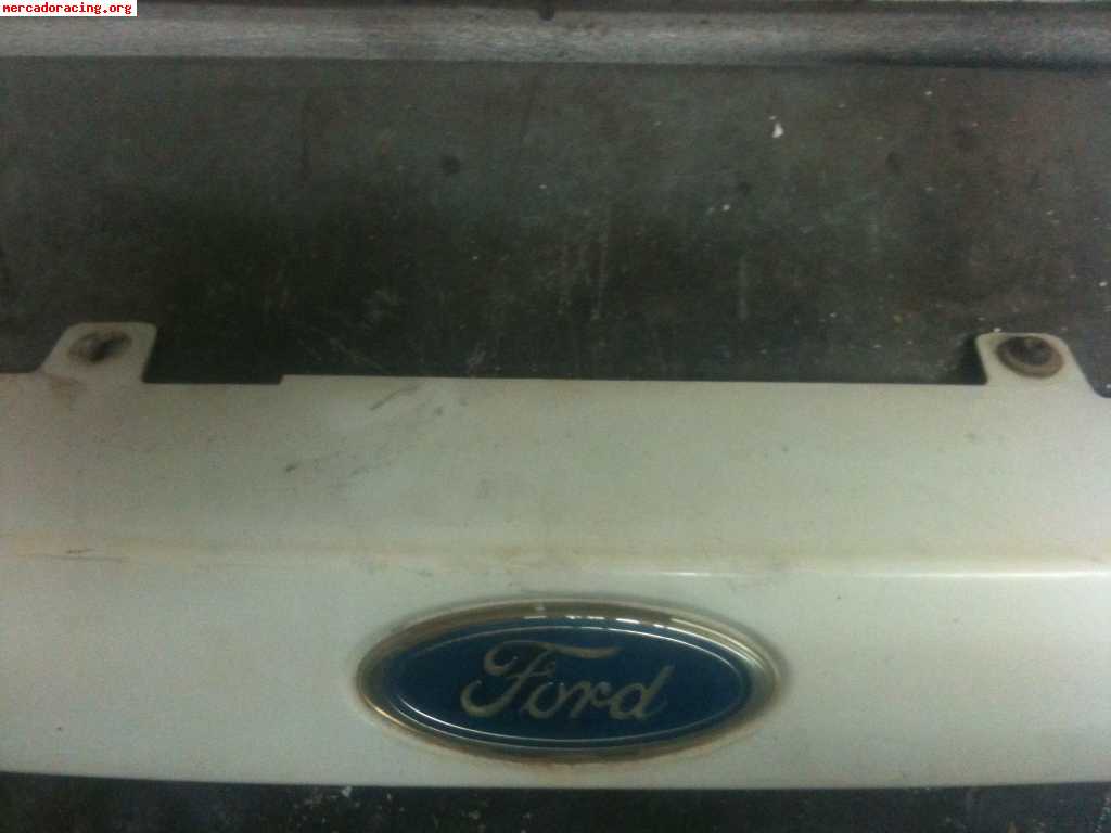 Vendo rejilla original de ford escort rs2000