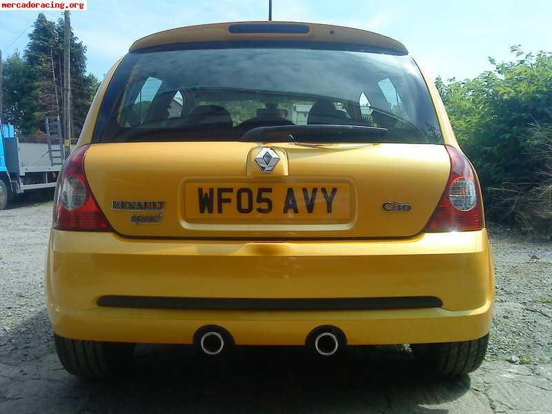 Paragolpes trasero clio sport 182