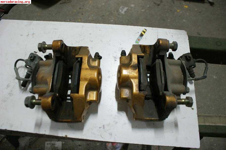 Vendo pinzas traseras de 2 pistones de nissan 350z con pasti