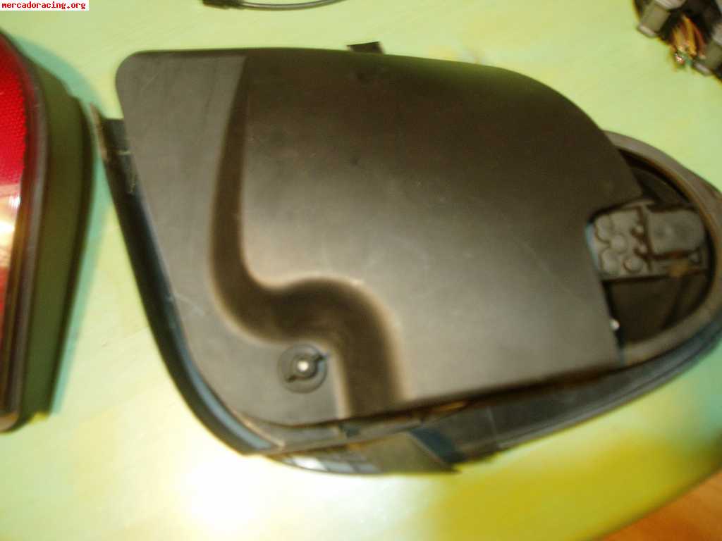 Pilotos traseros renault megane coupe año 2000