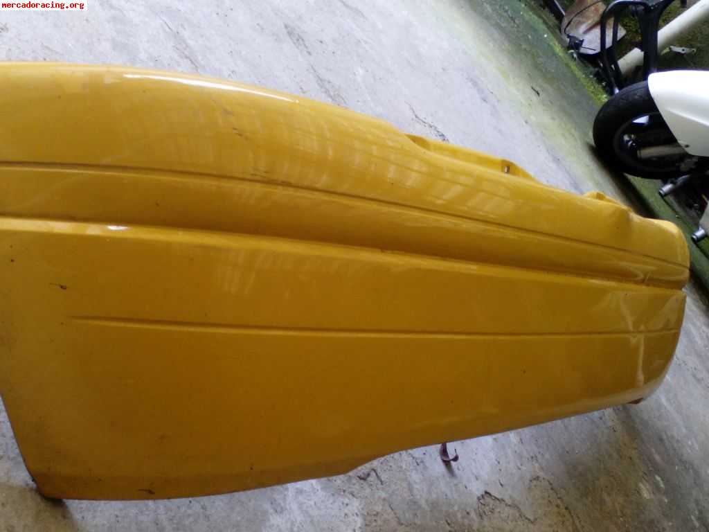 Vendo piezas de carroceria clio sport fase 1 año 2000