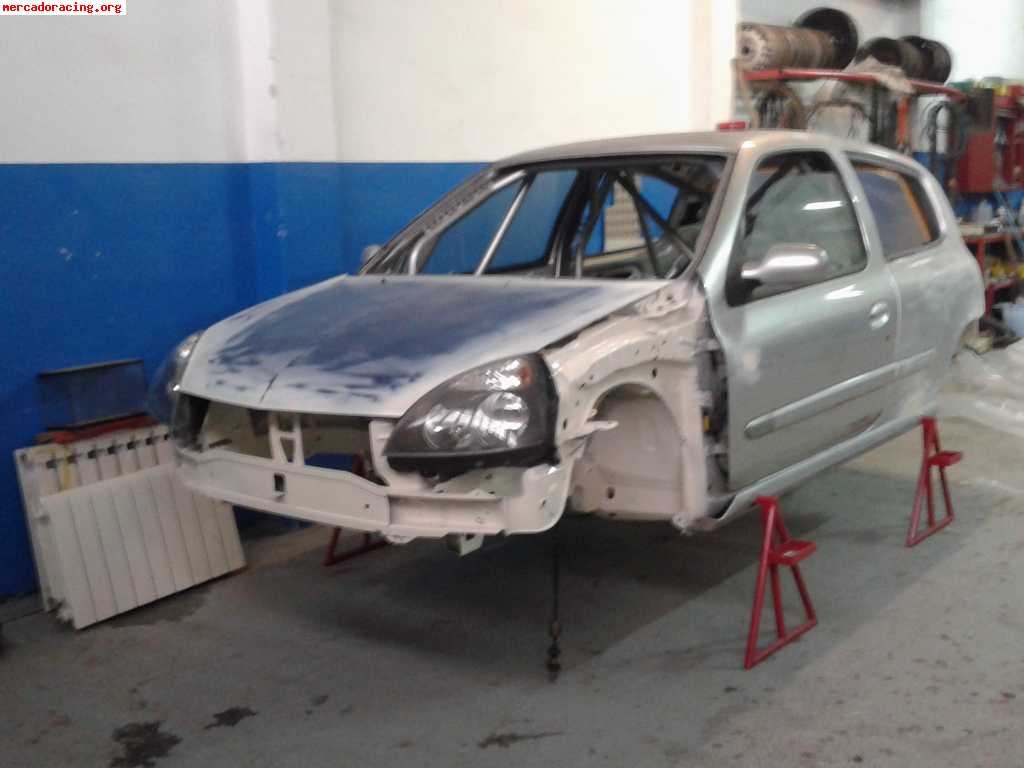 Vendo carrocería de clio tipo matter