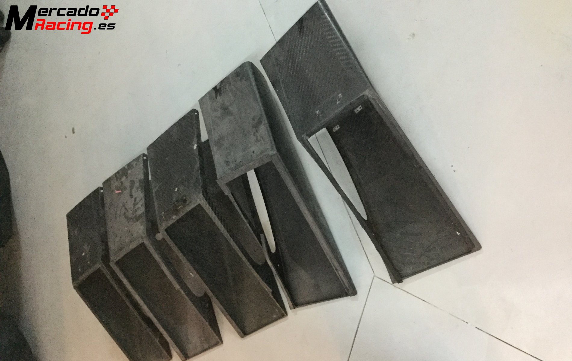 Diversas piezas fibra de carbono fórmula renault 2.0 adaptab