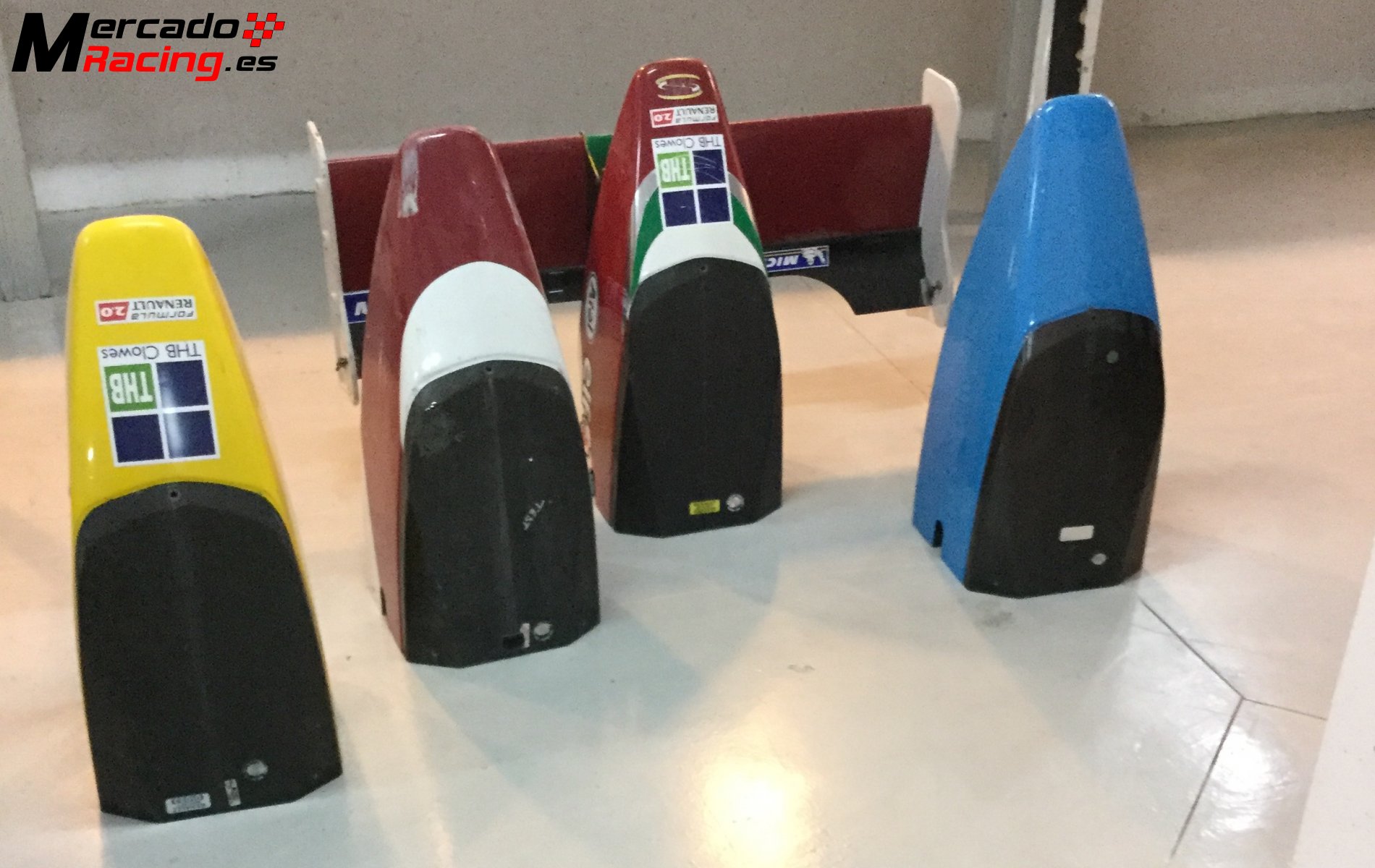 Diversas piezas fibra de carbono fórmula renault 2.0 adaptab