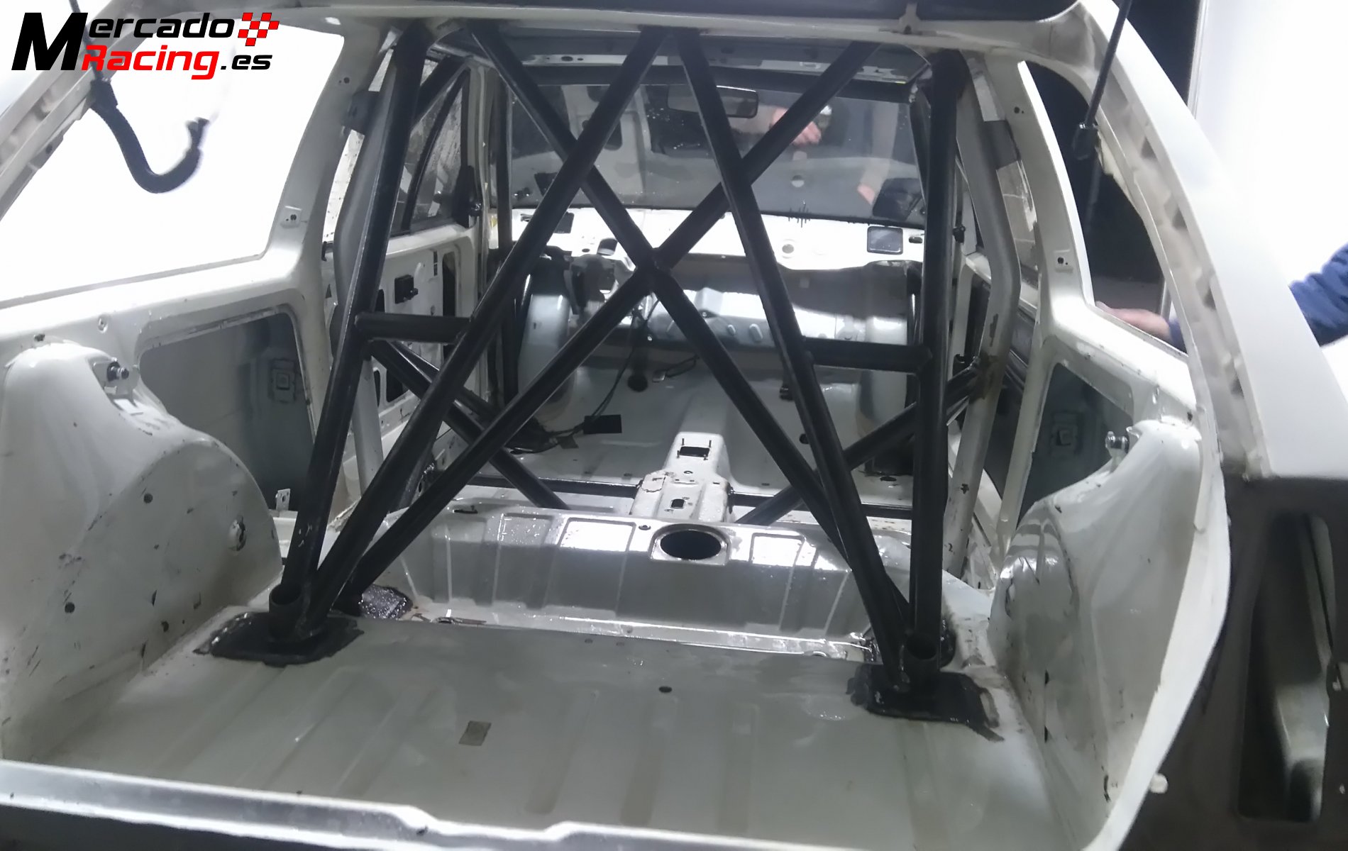 Carroceria con barras ax sport motor 1.6 16v