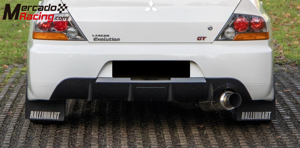 Defensa trasera mitsubishi evo 9