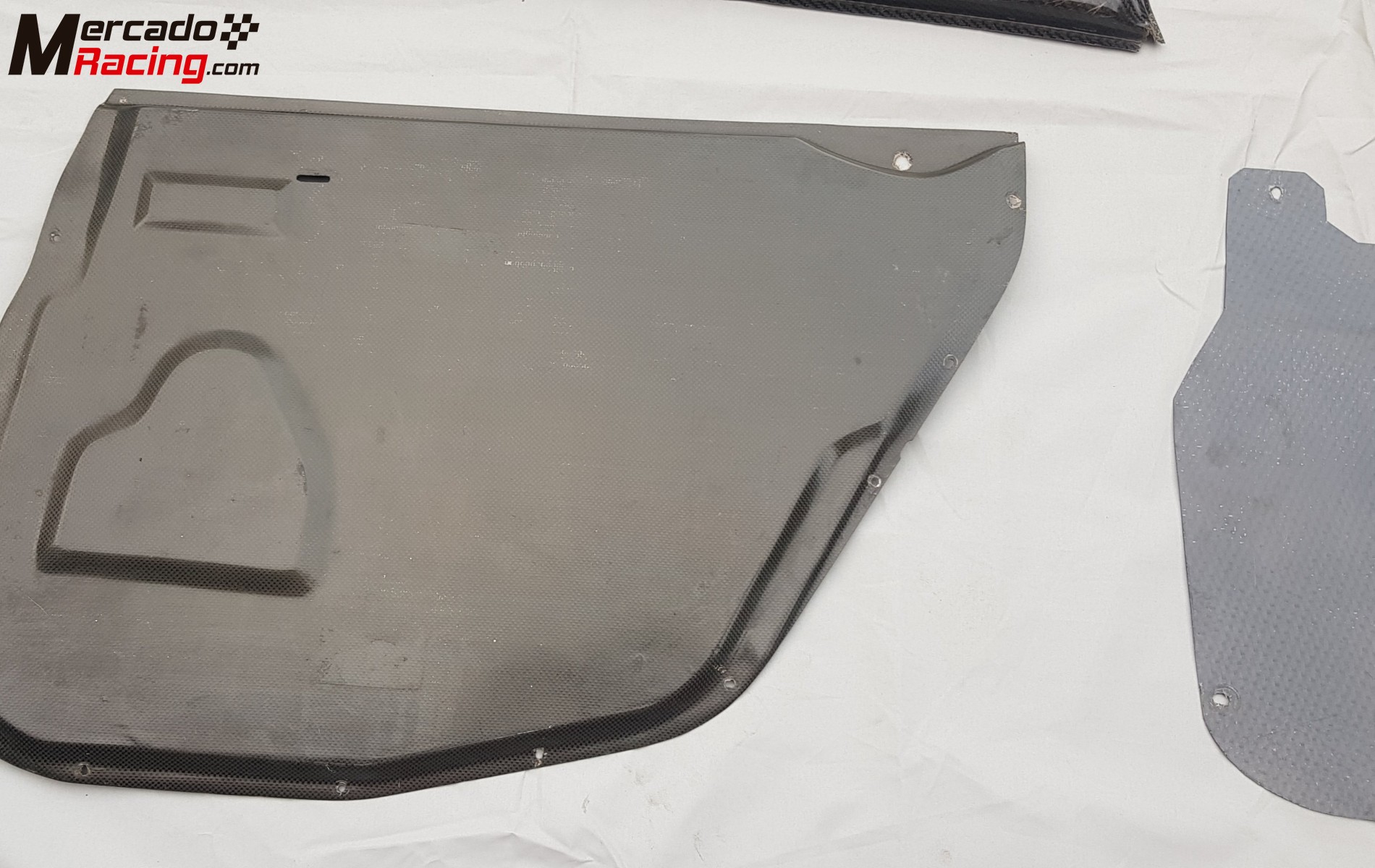 Paneles carbono mitsubishi evo 9