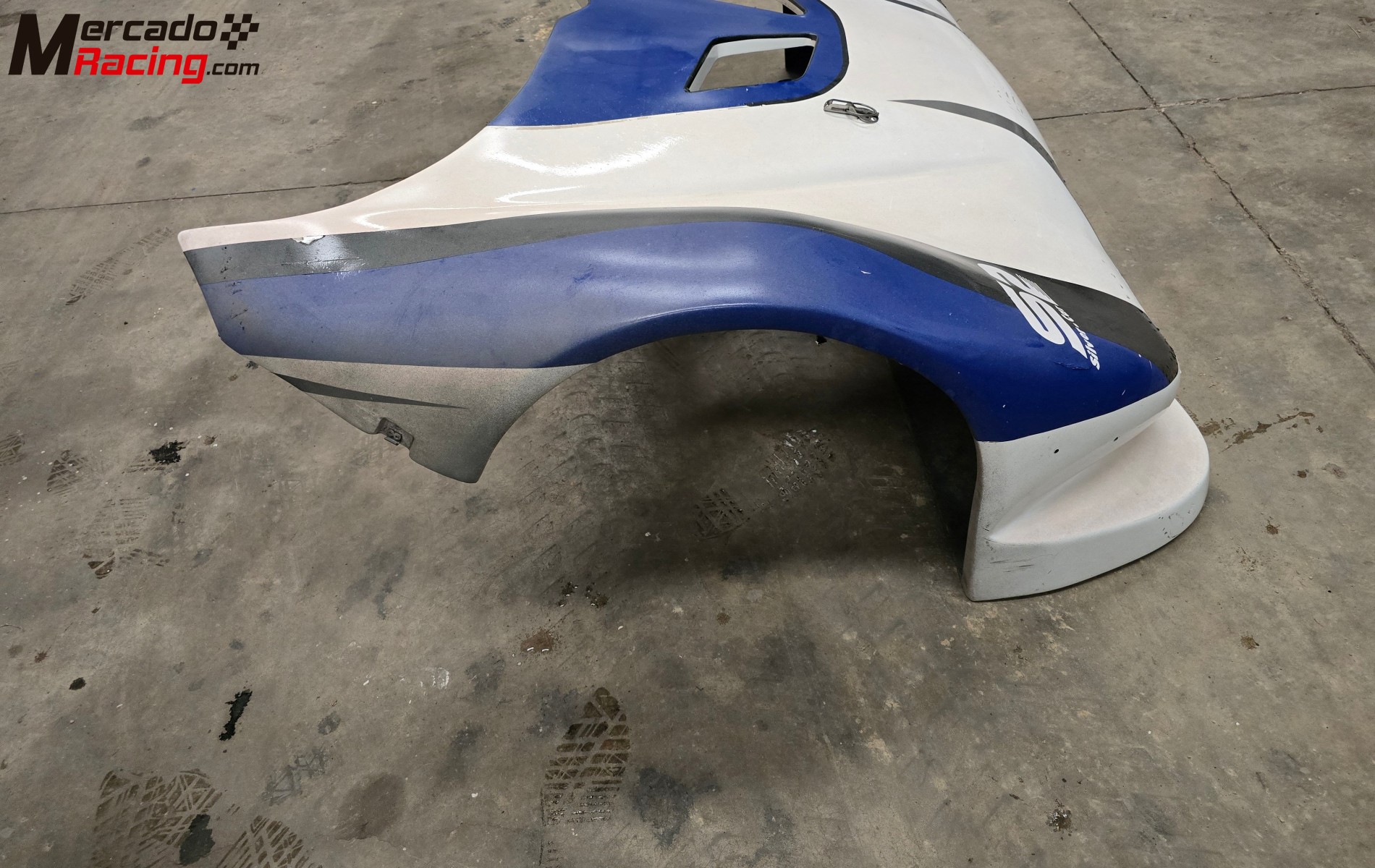 Capó delantero de silver-car s2