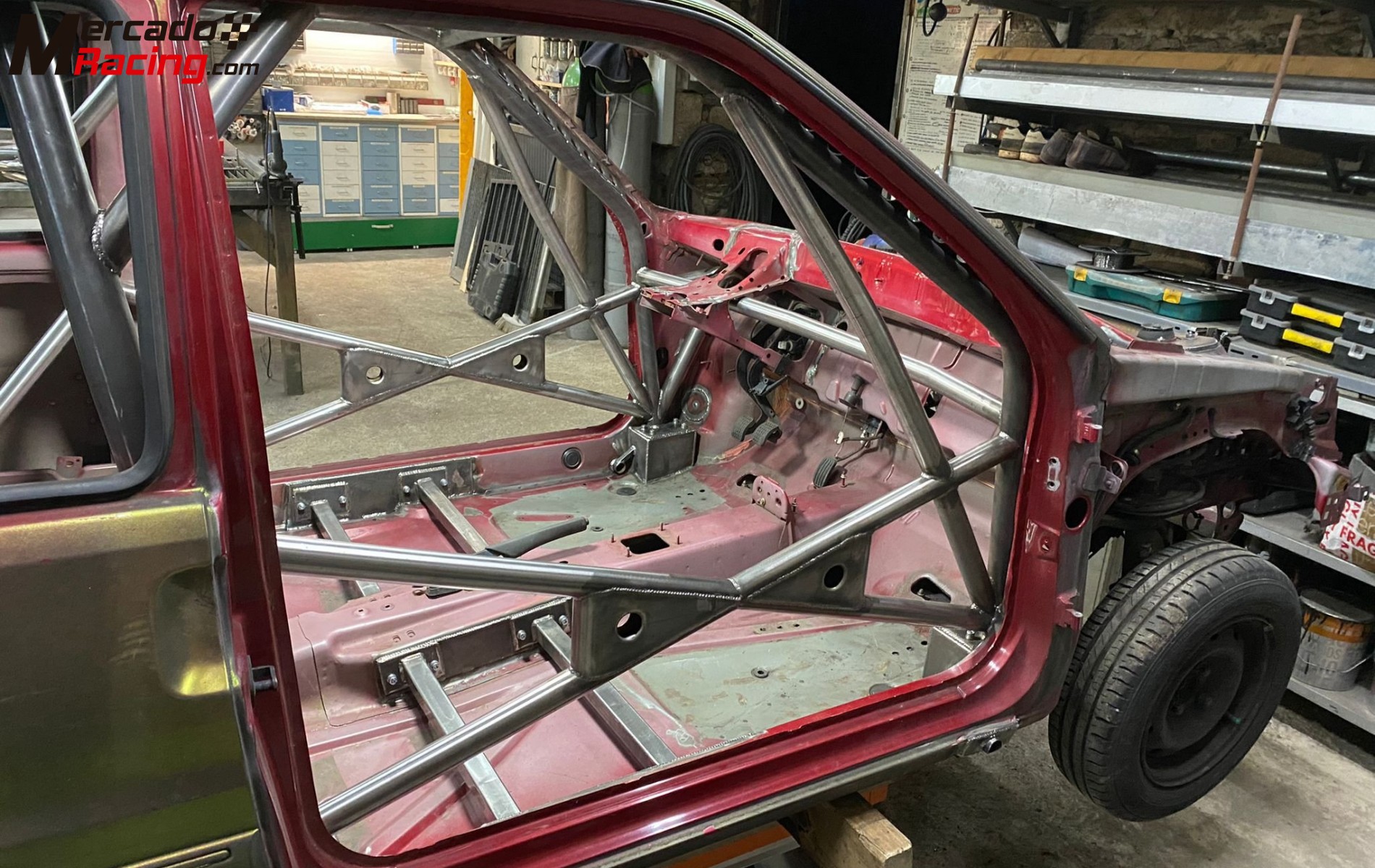 Se vende carroceria peugeot 106. documentada, sin golpes, sin oxidos.