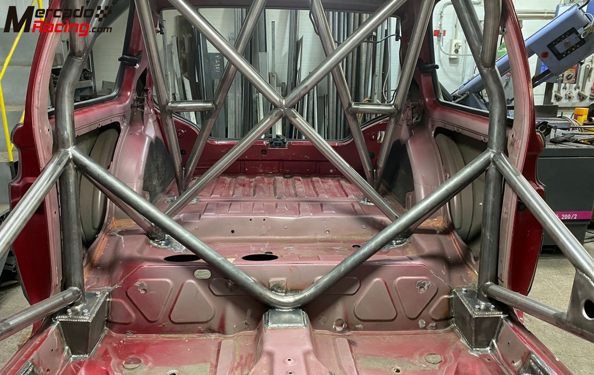 Se vende carroceria peugeot 106. documentada, sin golpes, sin oxidos.