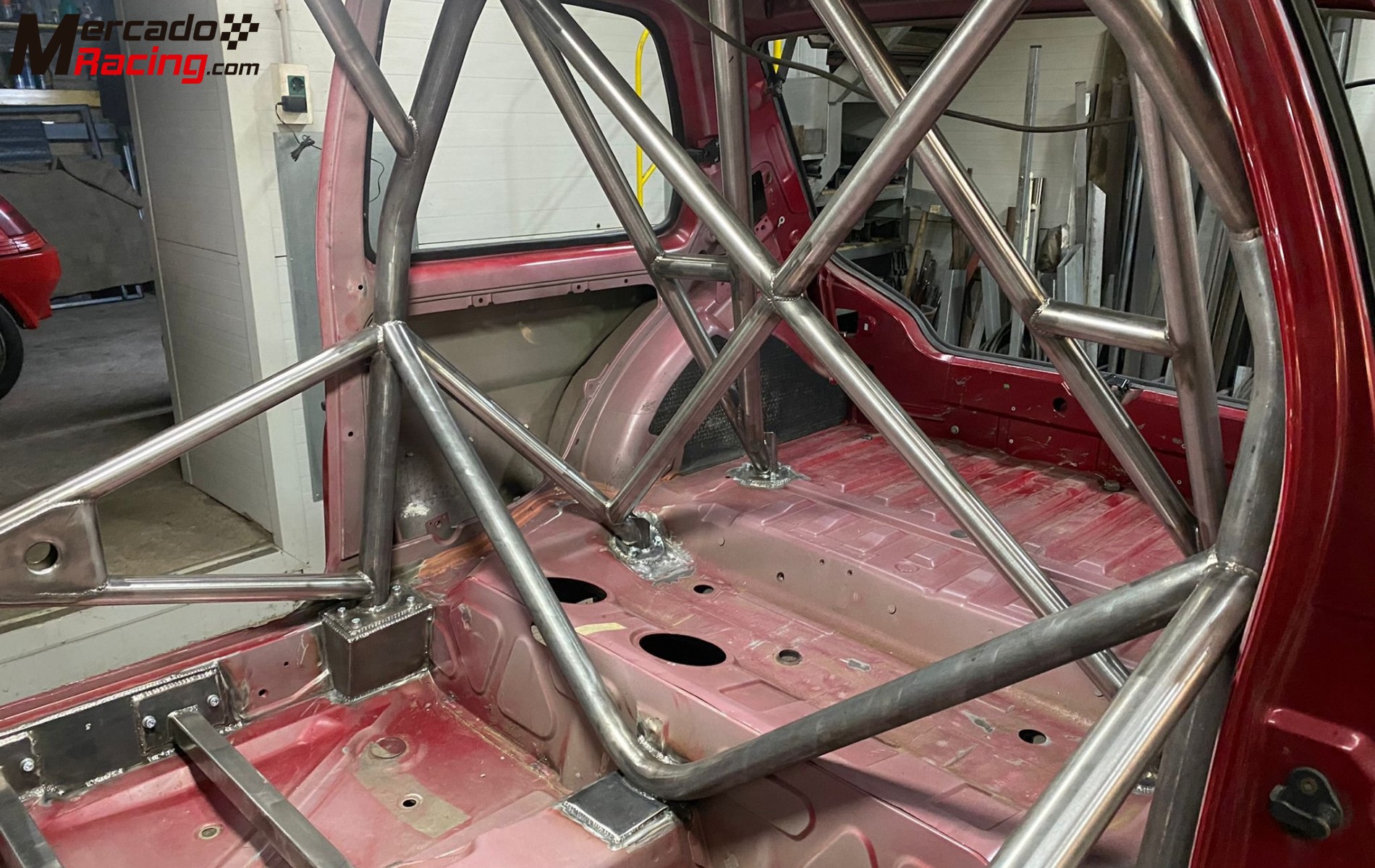 Se vende carroceria peugeot 106. documentada, sin golpes, sin oxidos.