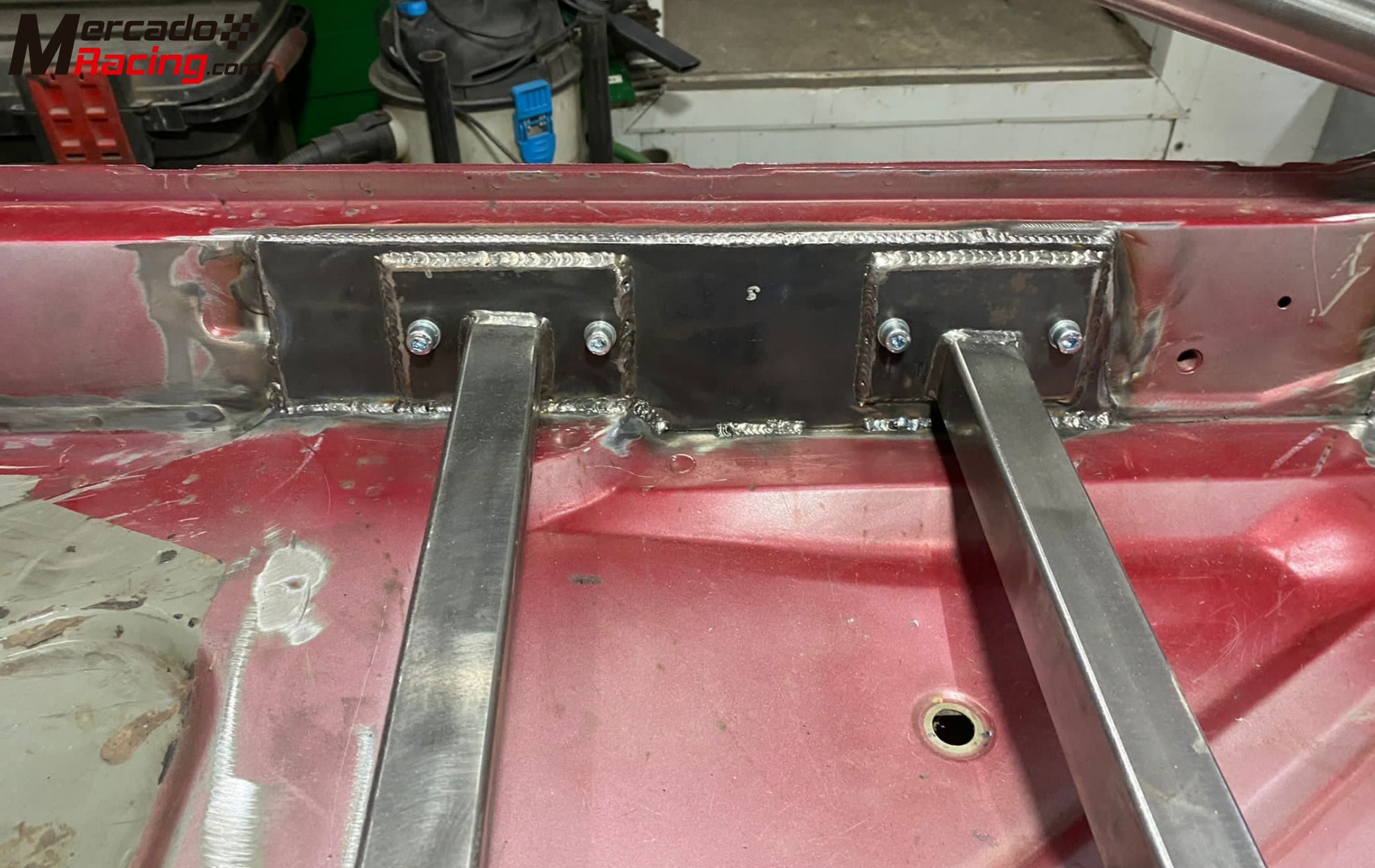 Se vende carroceria peugeot 106. documentada, sin golpes, sin oxidos.