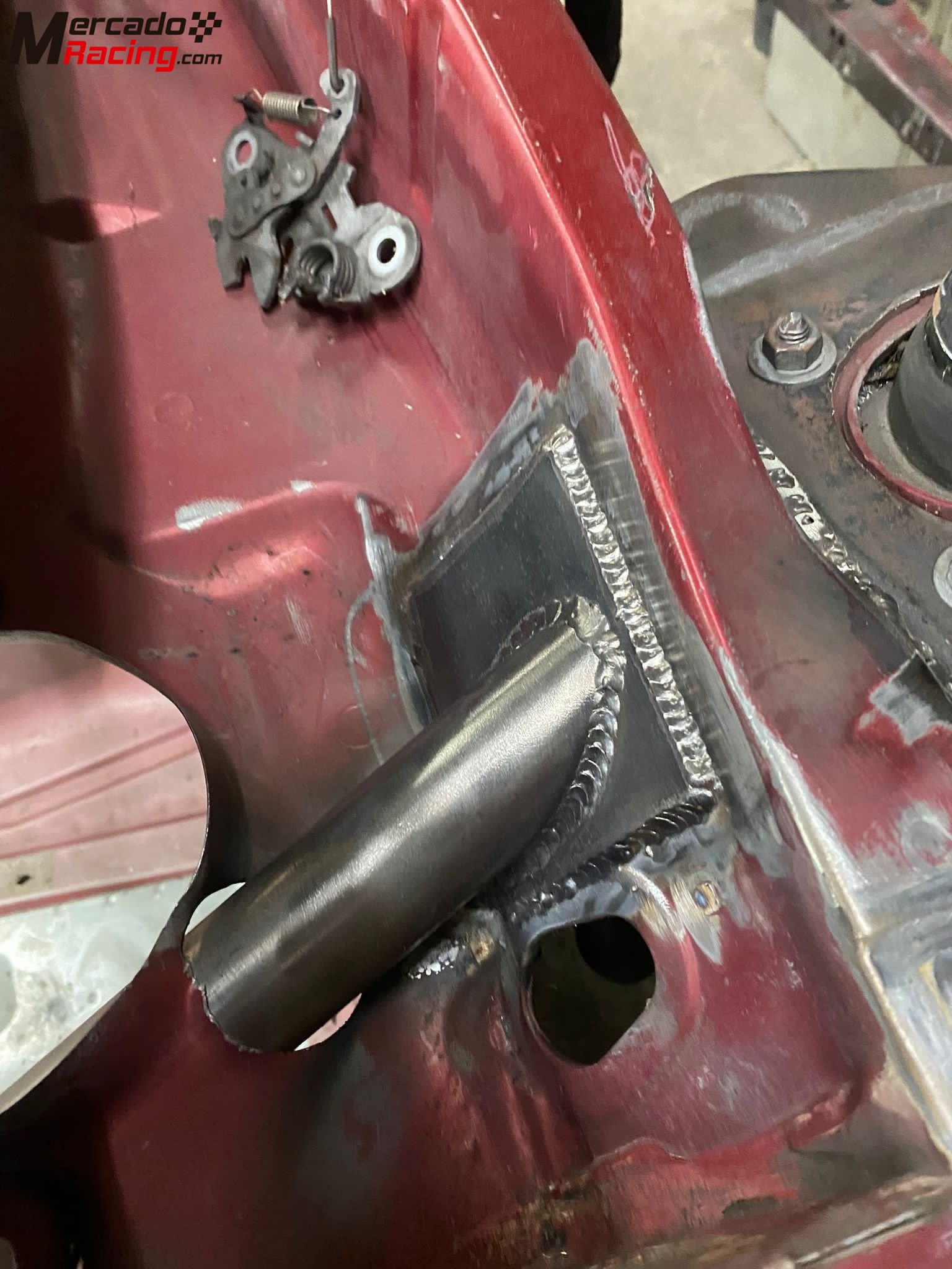 Se vende carroceria peugeot 106. documentada, sin golpes, sin oxidos.