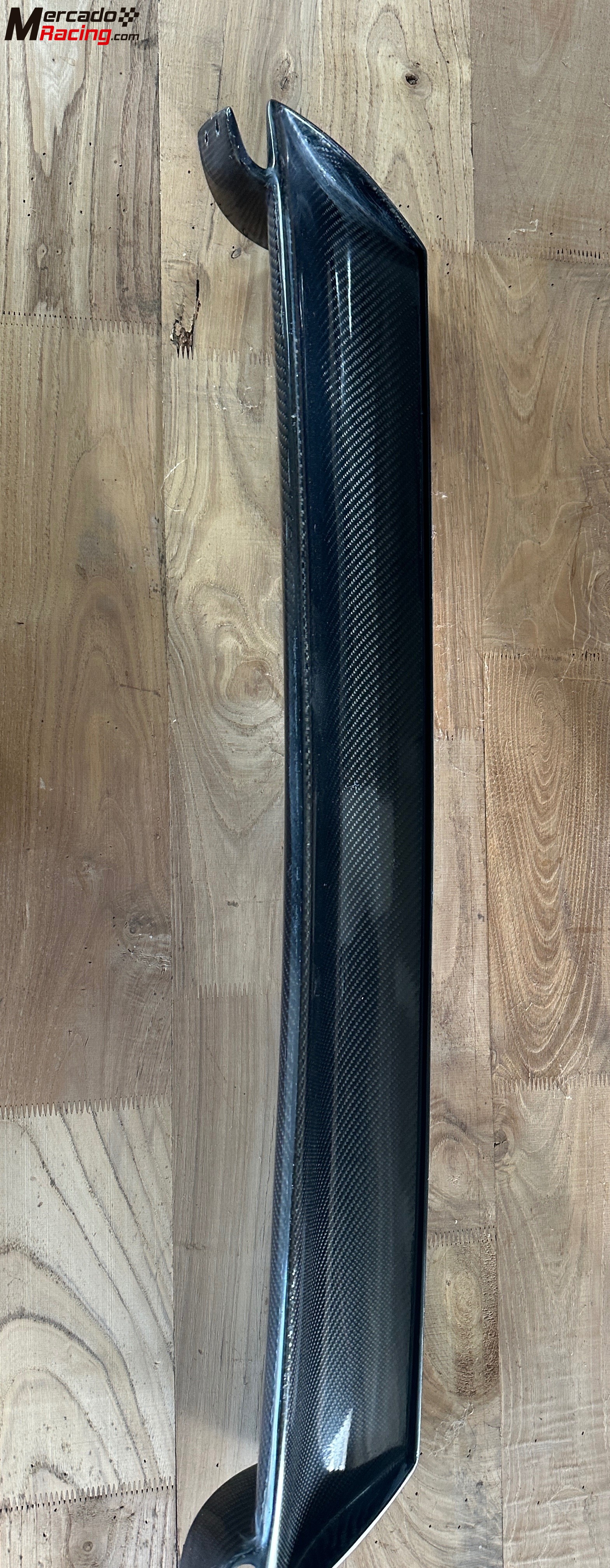Aleron tipo kit car fibra carbono