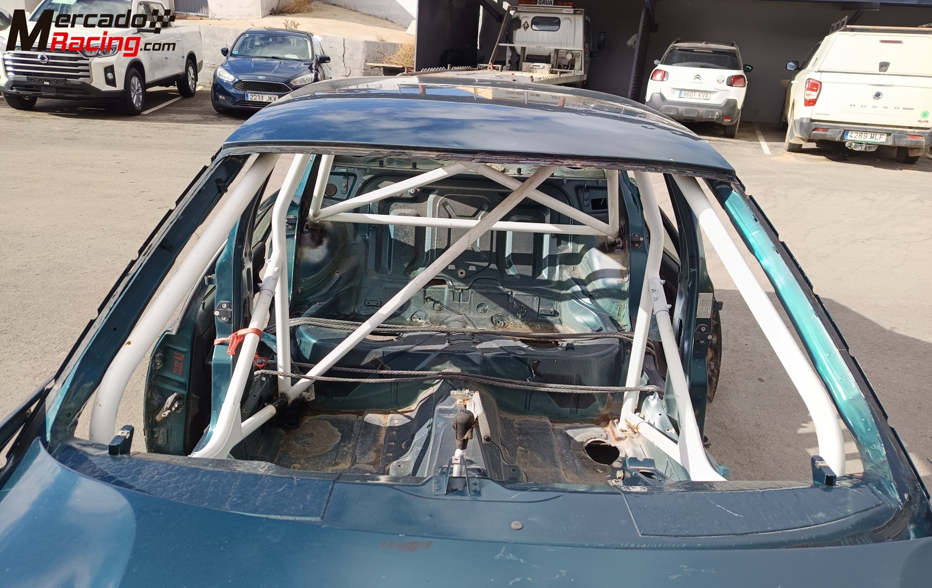 Carrocería con barras ast documentada