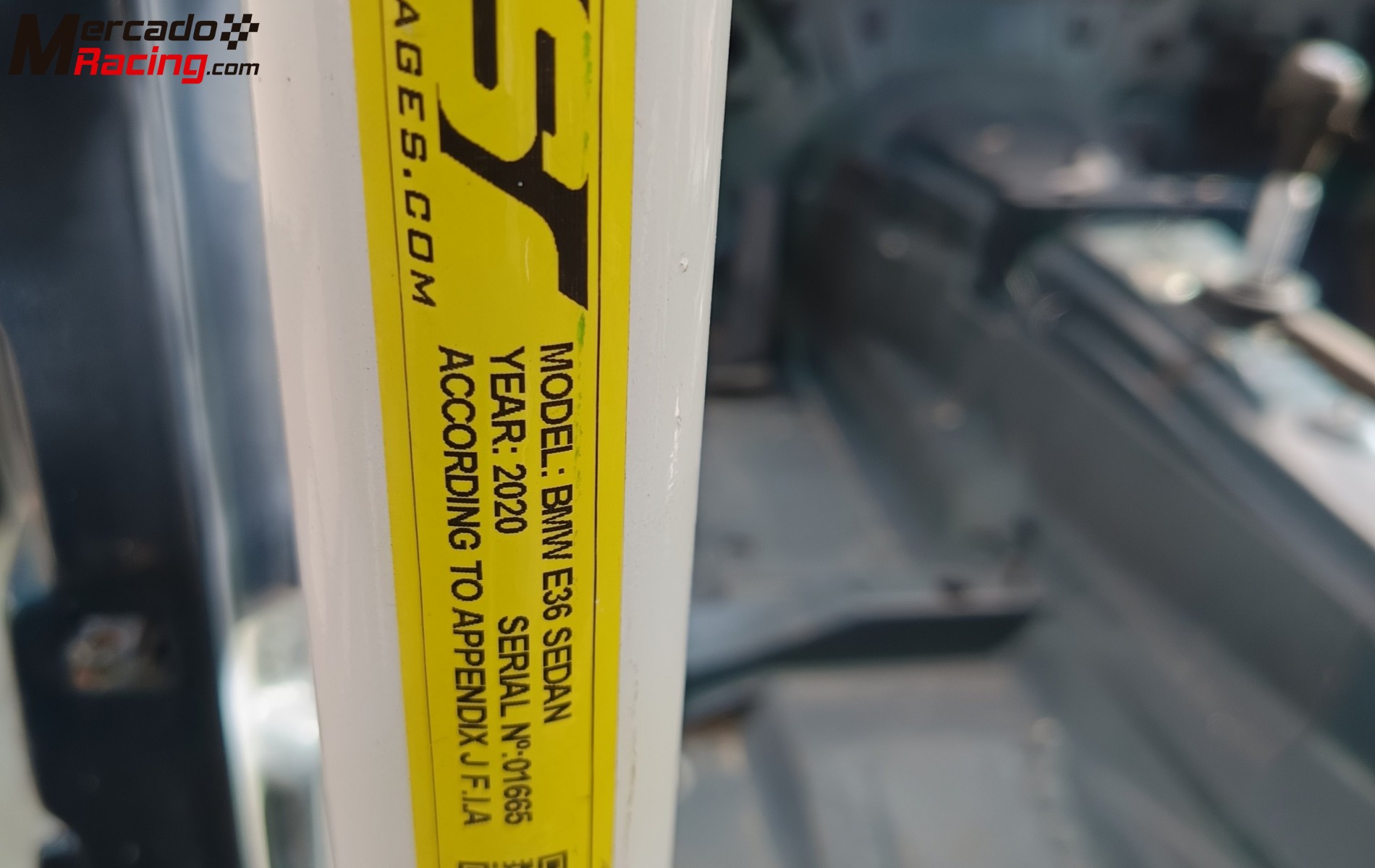 Carrocería con barras ast documentada