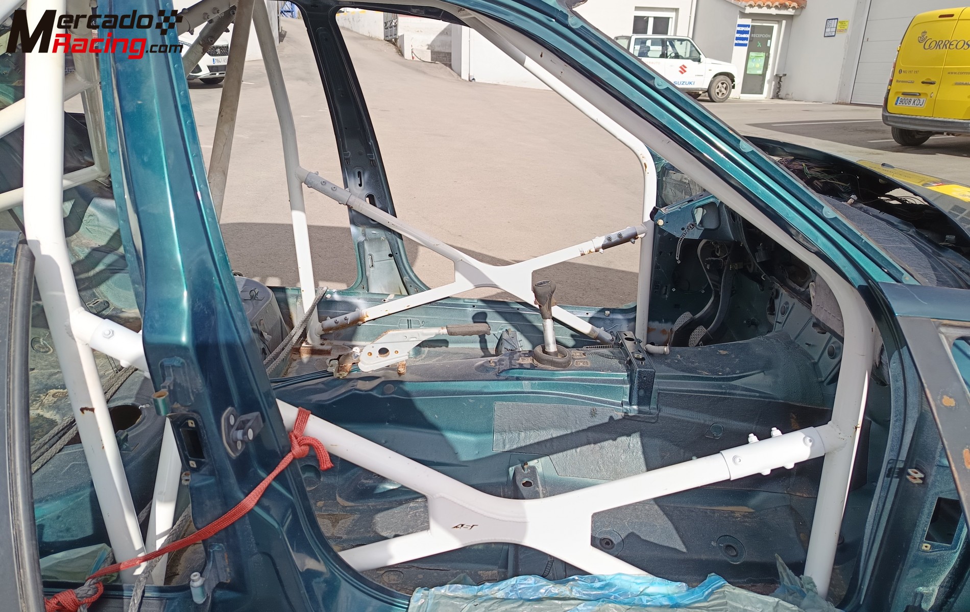 Carrocería con barras ast documentada