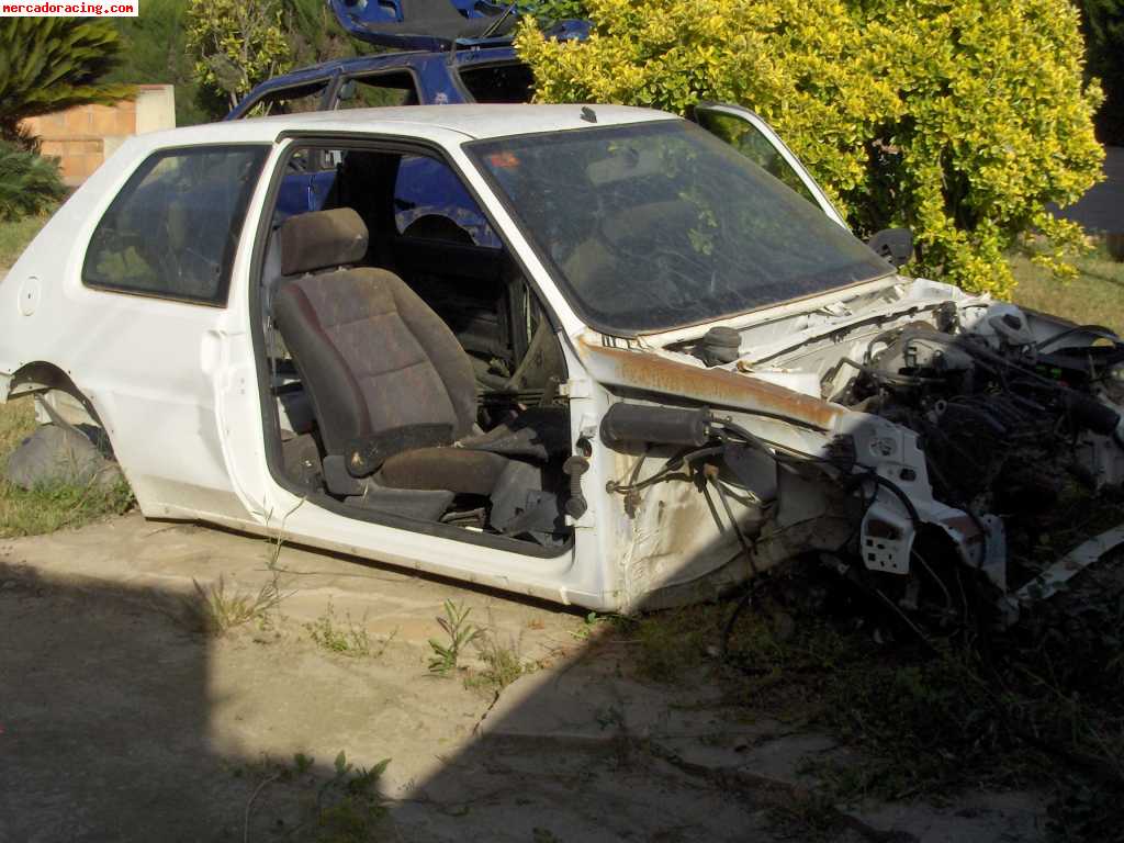 Vendo carroceria 106 rallye con golpe