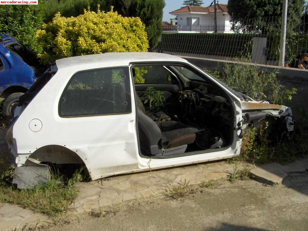 Vendo carroceria 106 rallye con golpe