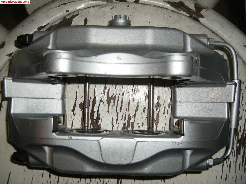 Vendo pinza de 4 pistones brembo procedente de jaguar