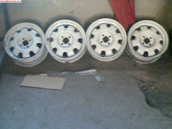 Se vende  material de clio 16v