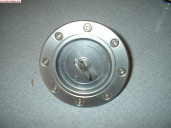 Se vende tapon de gasolina metaliko 106,saxo, ax etc
