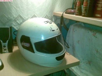 Se vende o se cambia casco agv de karting