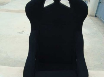 Vendo baquets y arneses nuevos con homologacion  hasta el 20