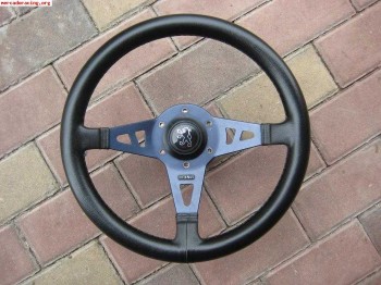 Volantes y piñas clasicas y modernos, seat 124, renault...