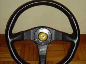 Vendo volante momo