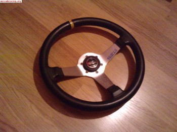 Volante sparco 3 brazos muy nuevo