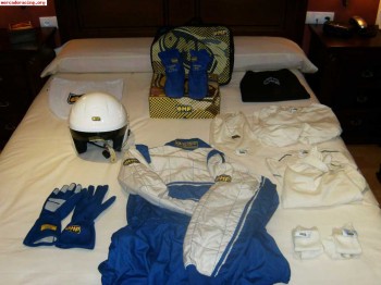 Vendo mono omp y botines sparco