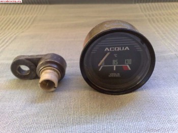 Reloj agua  veglia y sensor. 