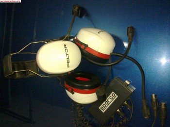 Cascos de enlace y centralita sparco