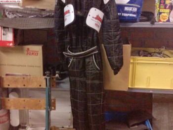 Vendo equipacion para kart seminueva