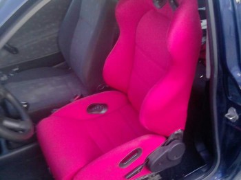 Se venden 2bacquets mas 2 arnes