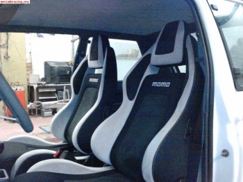 Asientos reclinables con guias y bases universales momo.